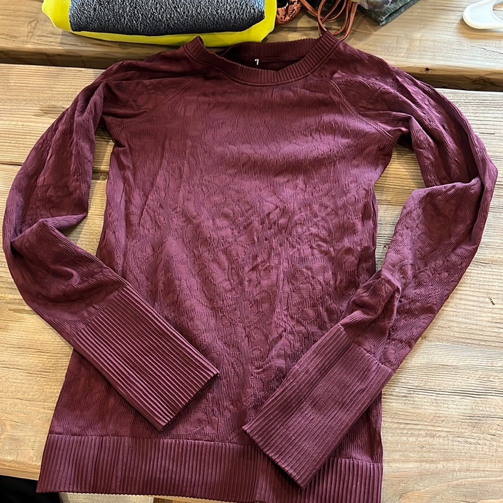 Lululemon long sleeve top